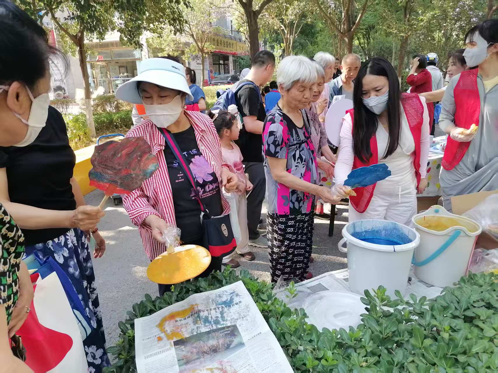 淡淡艾草香，濃濃端午情 | 廣瑞物業(yè)將特別的“艾”送給特別的您